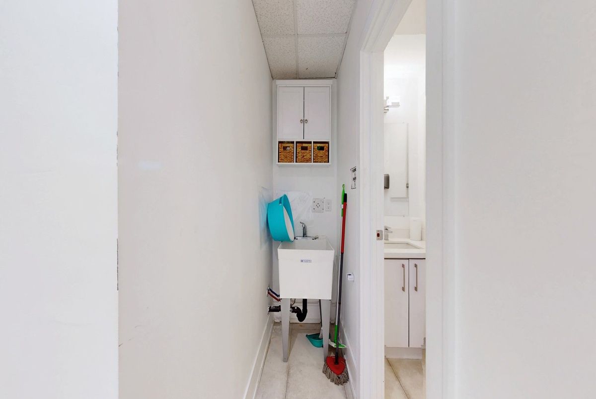 909 Yonge Street Toronto 909 Yonge Street Toronto