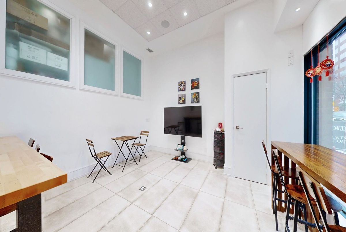 909 Yonge Street Toronto 909 Yonge Street Toronto