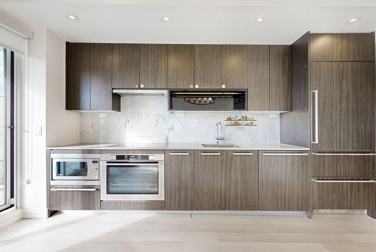 117 Mcmahon Drive Toronto 117 Mcmahon Drive Toronto