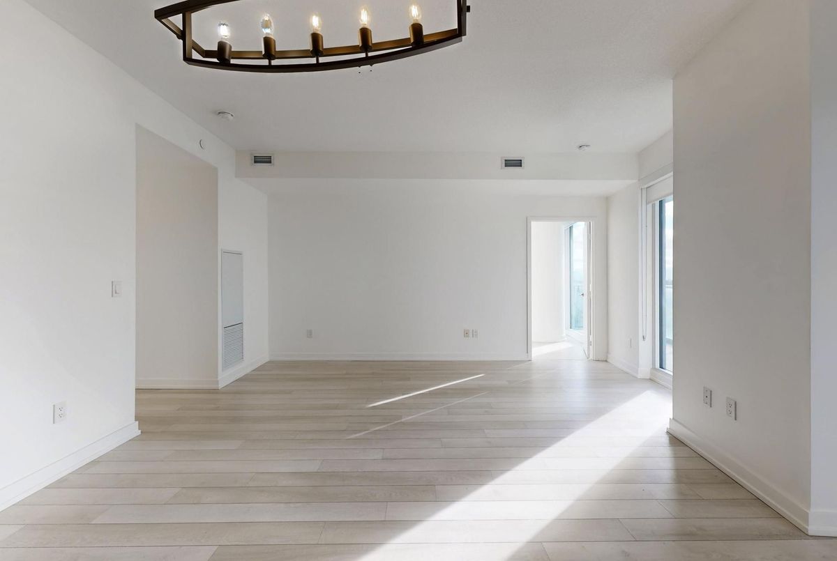 117 Mcmahon Drive Toronto 117 Mcmahon Drive Toronto