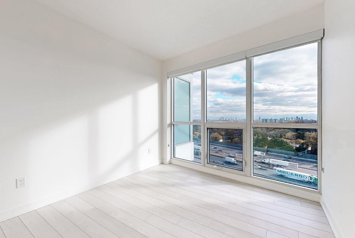 117 Mcmahon Drive Toronto 117 Mcmahon Drive Toronto