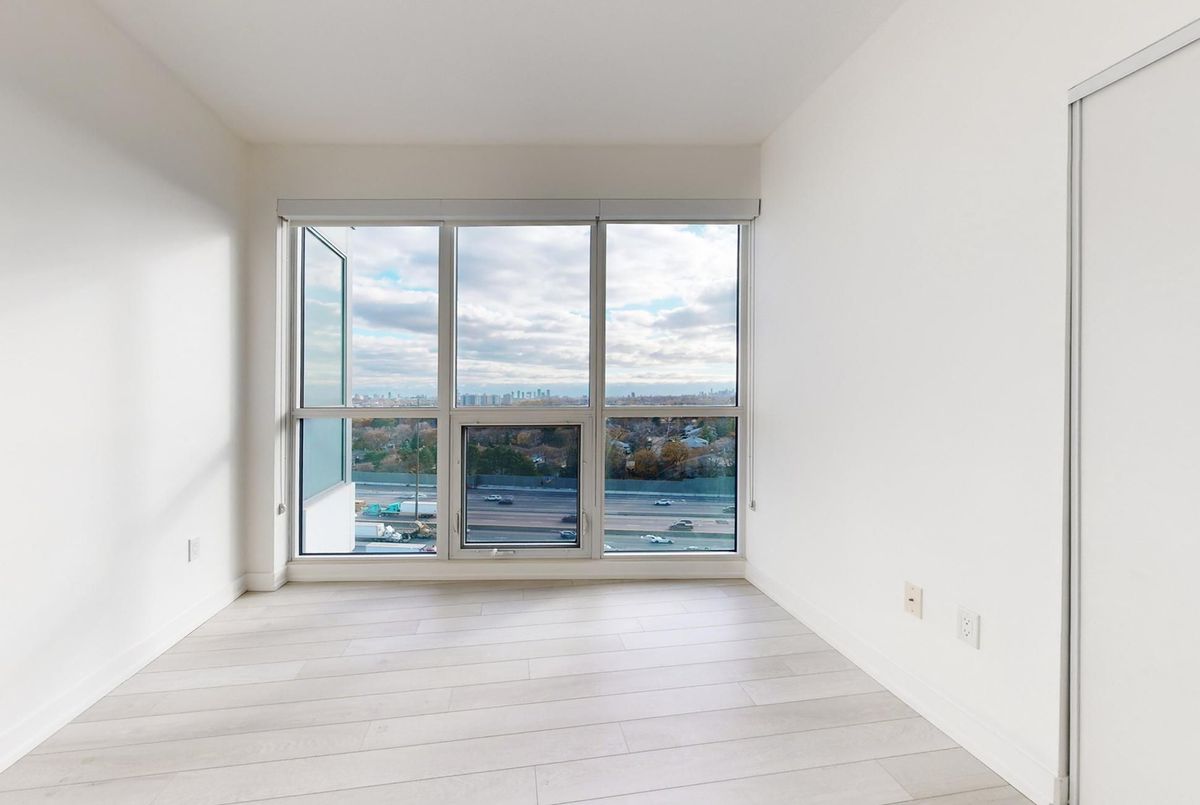 117 Mcmahon Drive Toronto 117 Mcmahon Drive Toronto