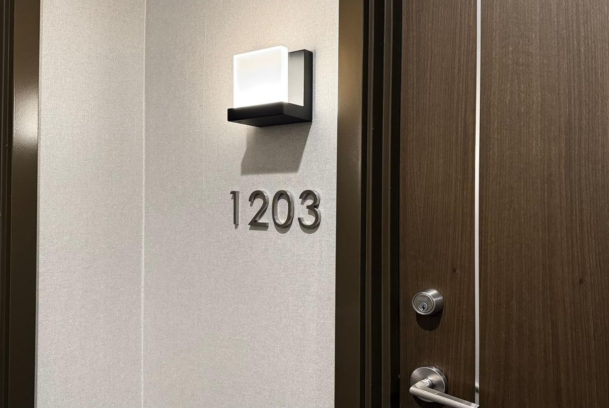 117 Mcmahon Drive Toronto 117 Mcmahon Drive Toronto