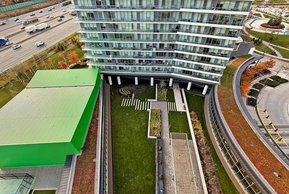 117 Mcmahon Drive Toronto 117 Mcmahon Drive Toronto