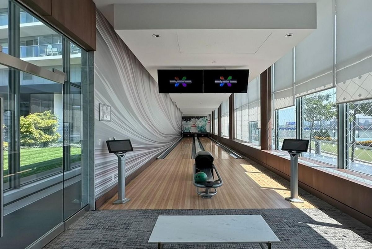 117 Mcmahon Drive Toronto 117 Mcmahon Drive Toronto