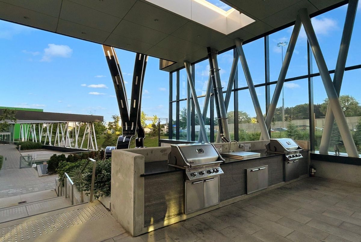 117 Mcmahon Drive Toronto 117 Mcmahon Drive Toronto