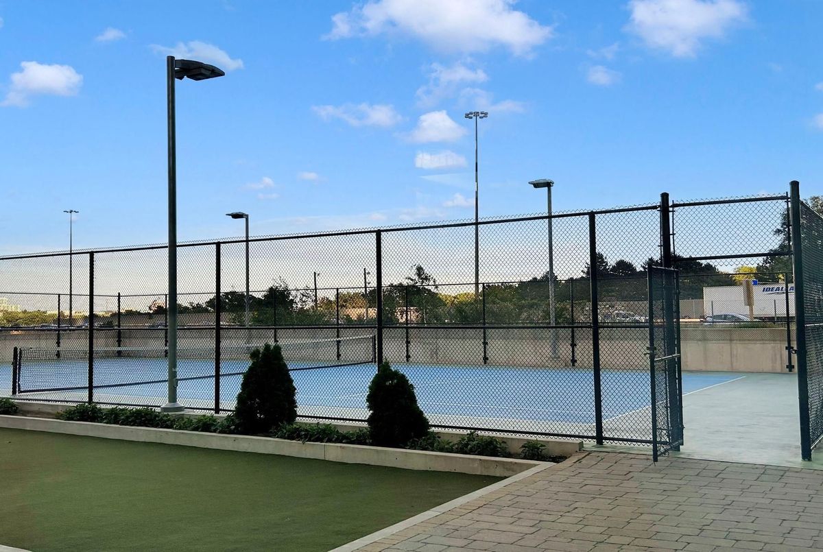 117 Mcmahon Drive Toronto 117 Mcmahon Drive Toronto