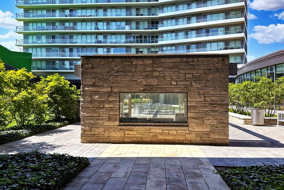 117 Mcmahon Drive Toronto 117 Mcmahon Drive Toronto