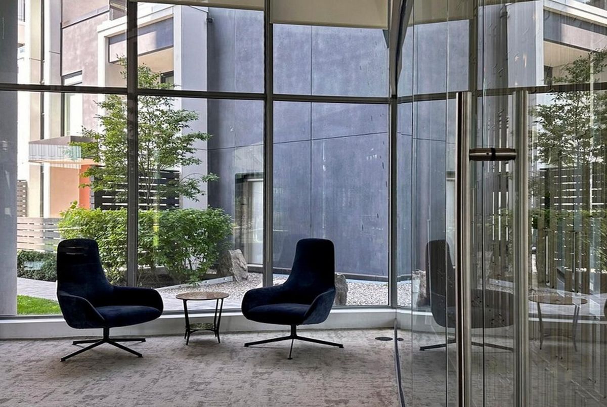 117 Mcmahon Drive Toronto 117 Mcmahon Drive Toronto