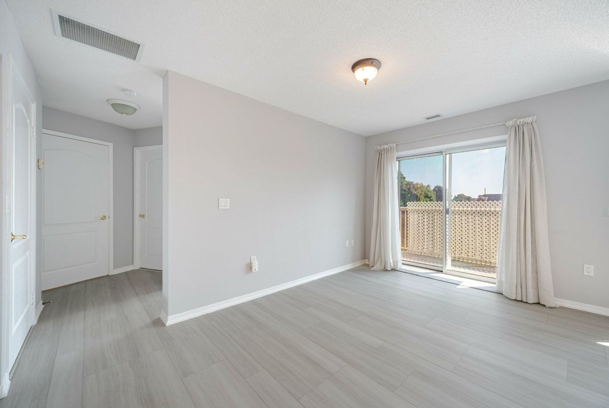 1387 Bayview Avenue Toronto 1387 Bayview Avenue Toronto
