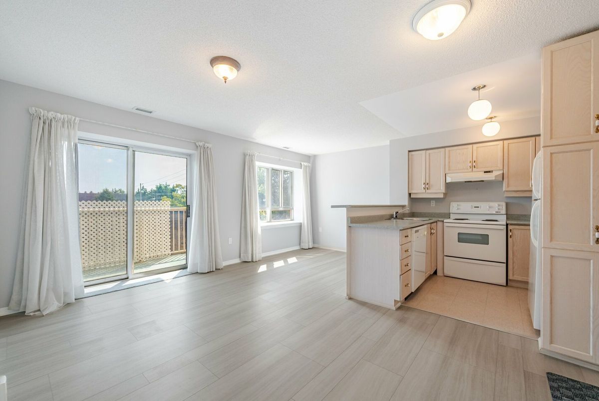 1387 Bayview Avenue Toronto 1387 Bayview Avenue Toronto