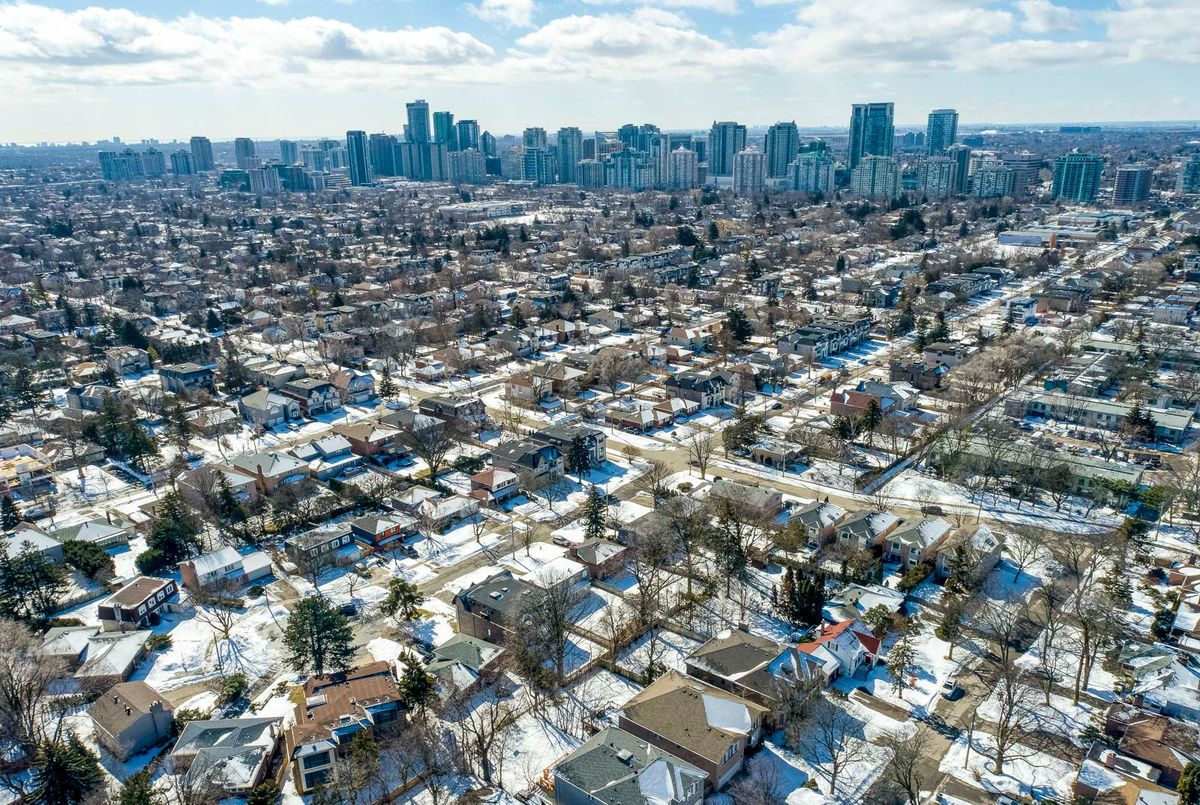 10 Waring Court Toronto 10 Waring Court Toronto