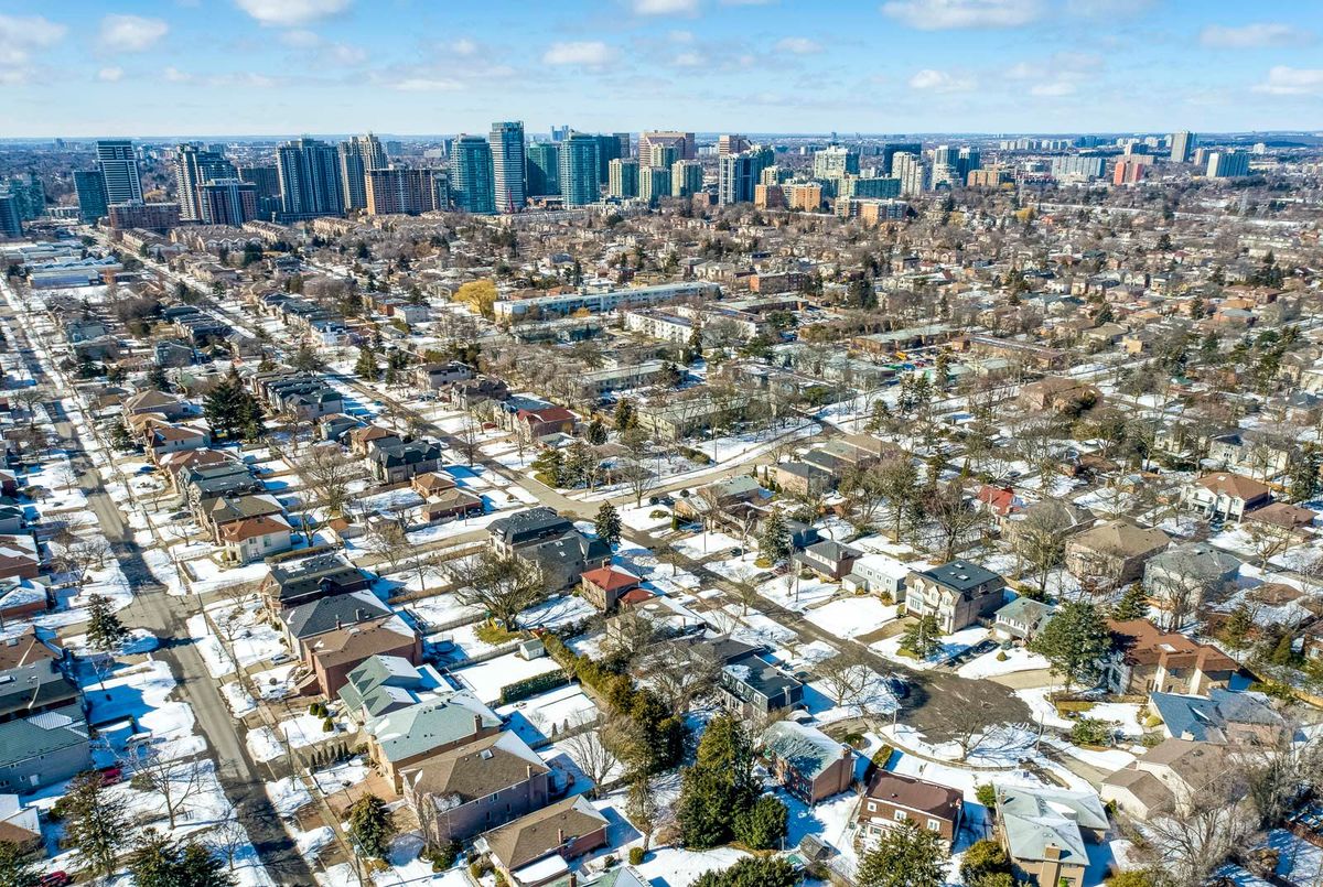 10 Waring Court Toronto 10 Waring Court Toronto