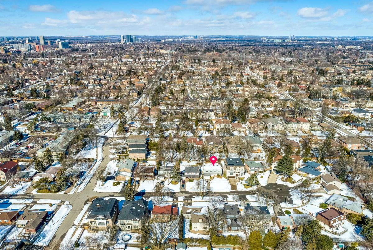 10 Waring Court Toronto 10 Waring Court Toronto