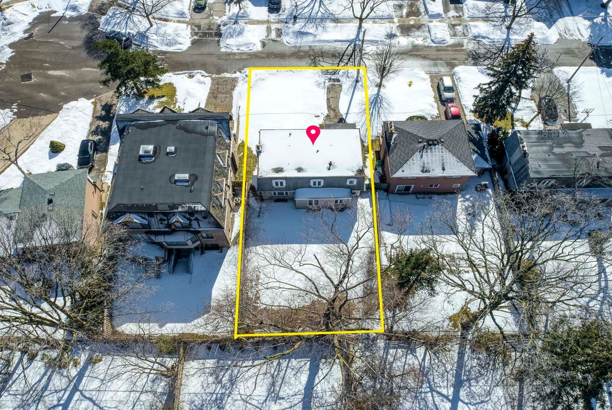 10 Waring Court Toronto 10 Waring Court Toronto