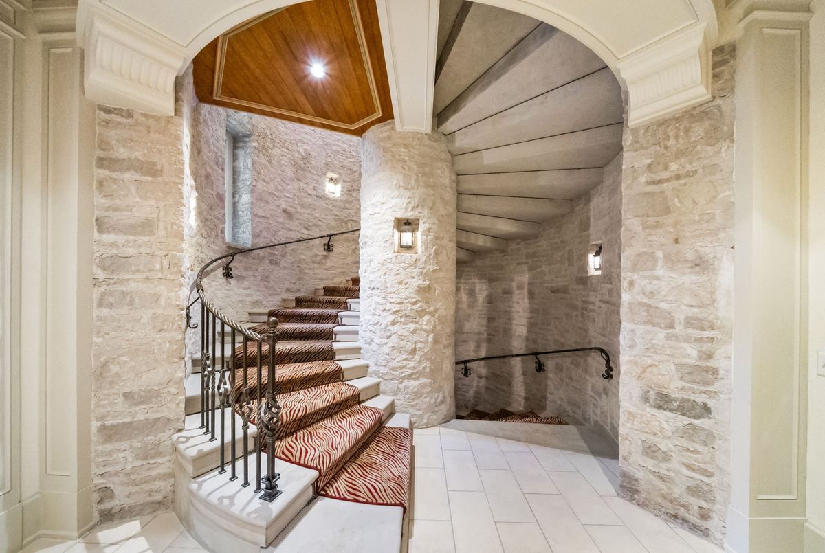 img-gallery