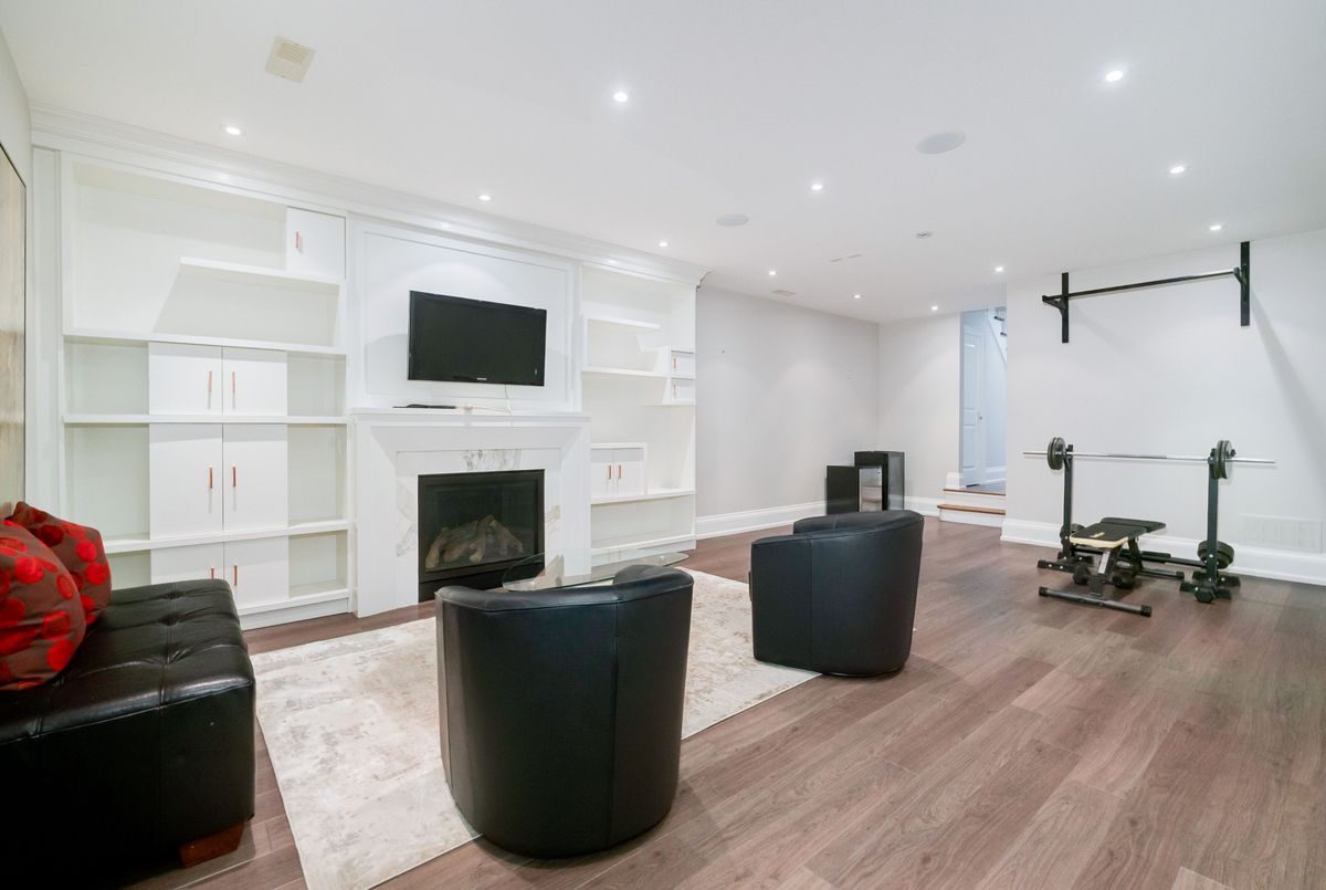 149 Ronan Avenue Toronto 149 Ronan Avenue Toronto