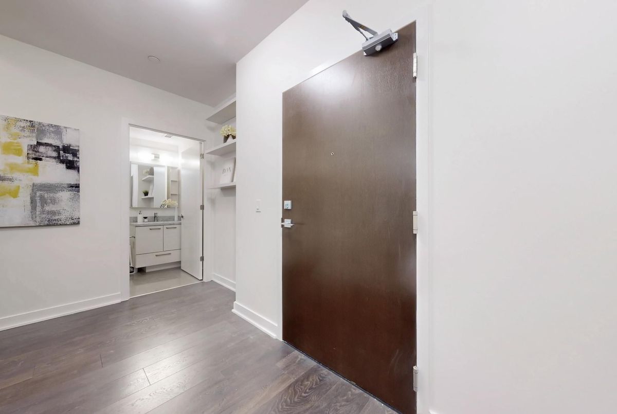 2221 Yonge Street Toronto 2221 Yonge Street Toronto