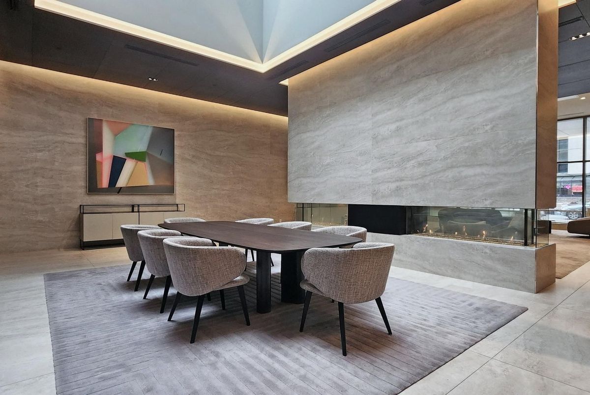 2221 Yonge Street Toronto 2221 Yonge Street Toronto