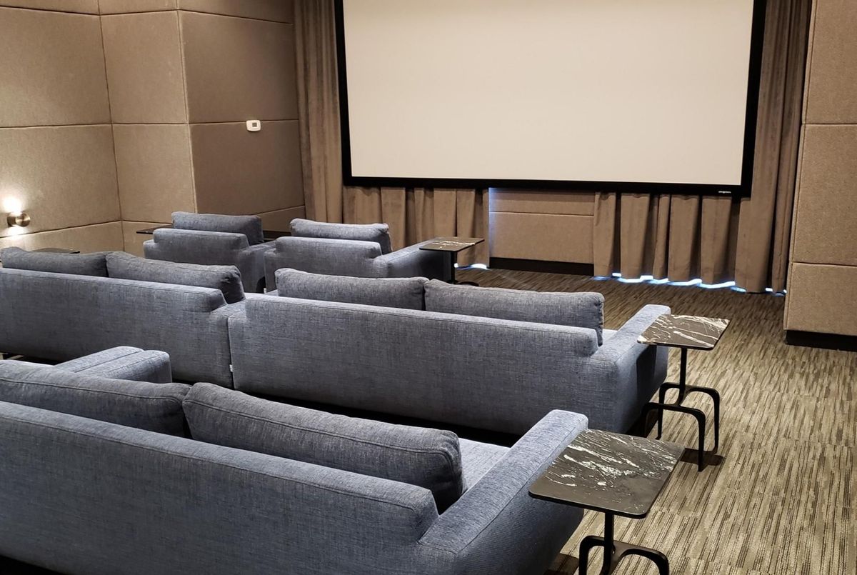 2221 Yonge Street Toronto 2221 Yonge Street Toronto