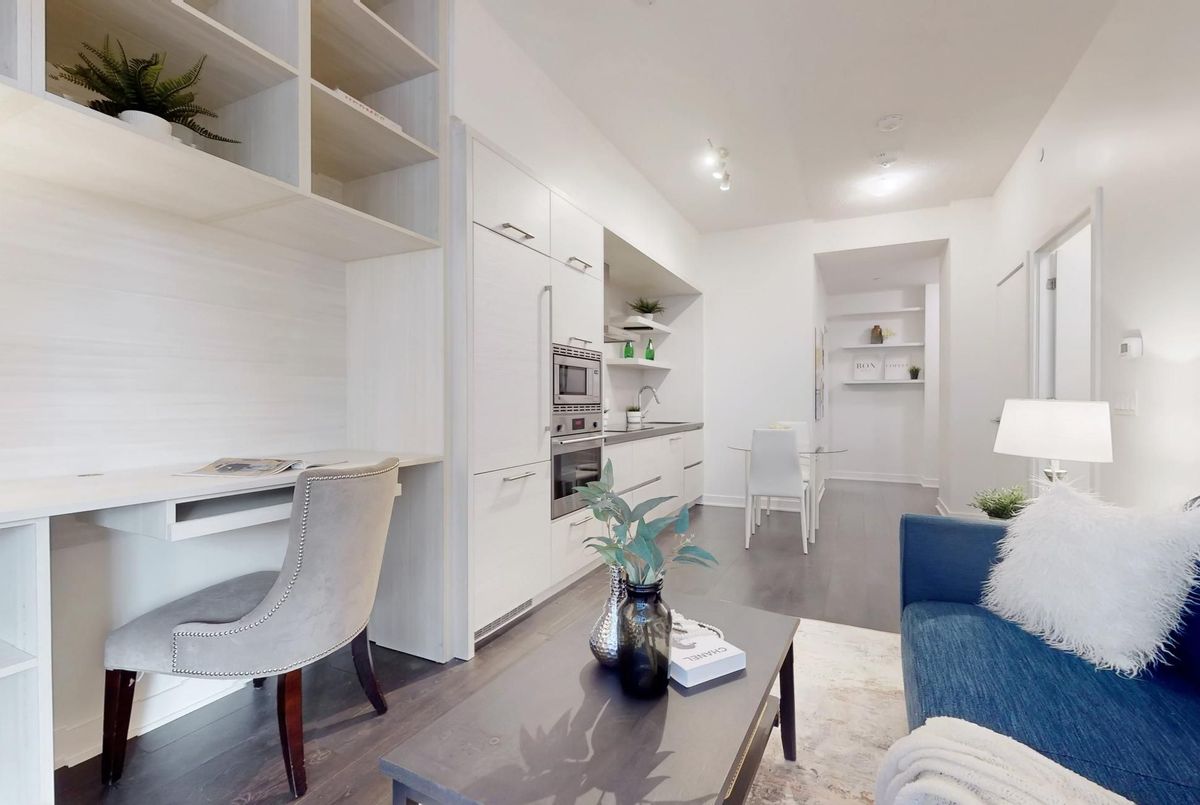 2221 Yonge Street Toronto 2221 Yonge Street Toronto