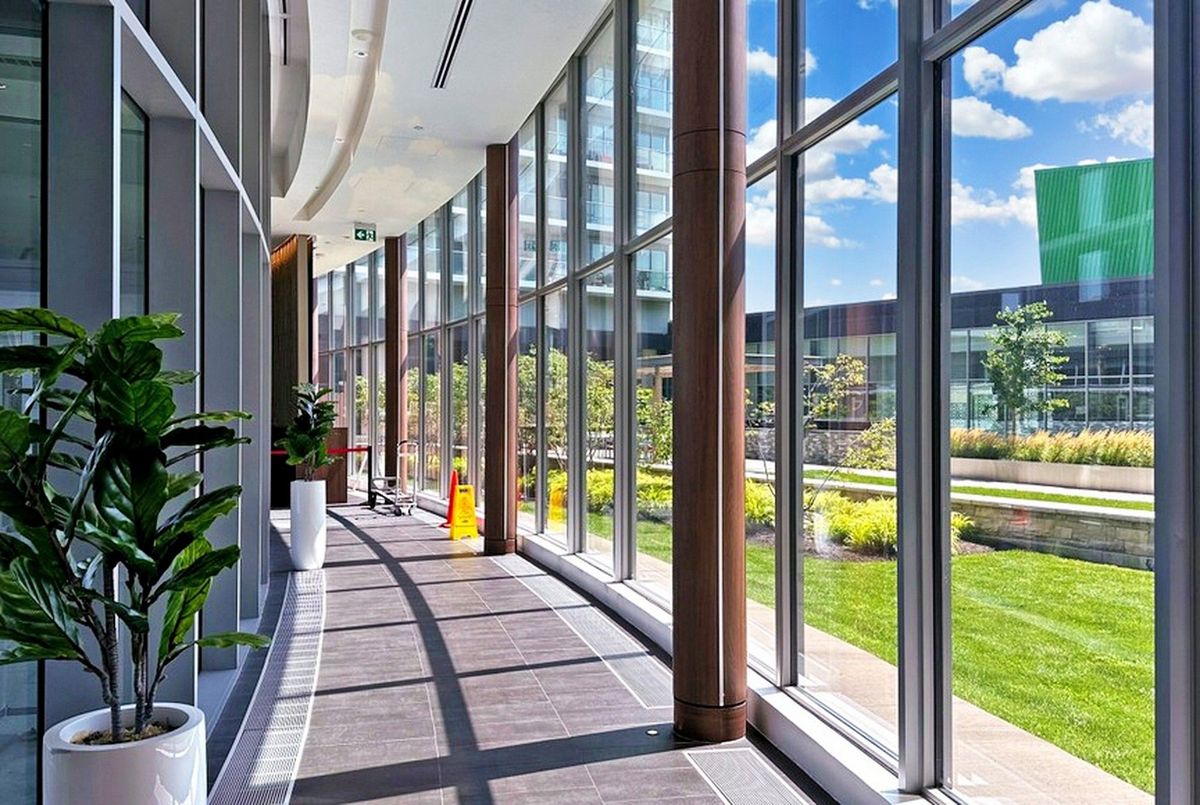 117 Mcmahon Drive Toronto 117 Mcmahon Drive Toronto