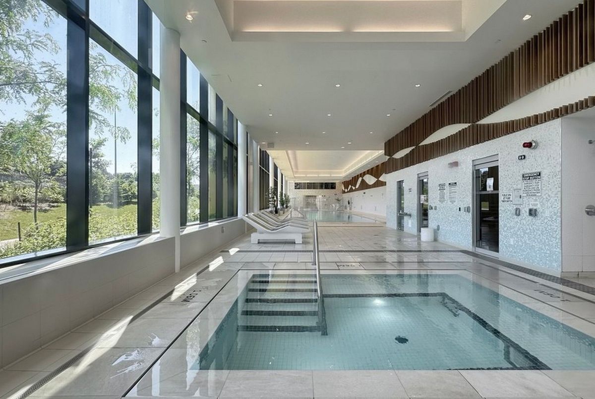 117 Mcmahon Drive Toronto 117 Mcmahon Drive Toronto