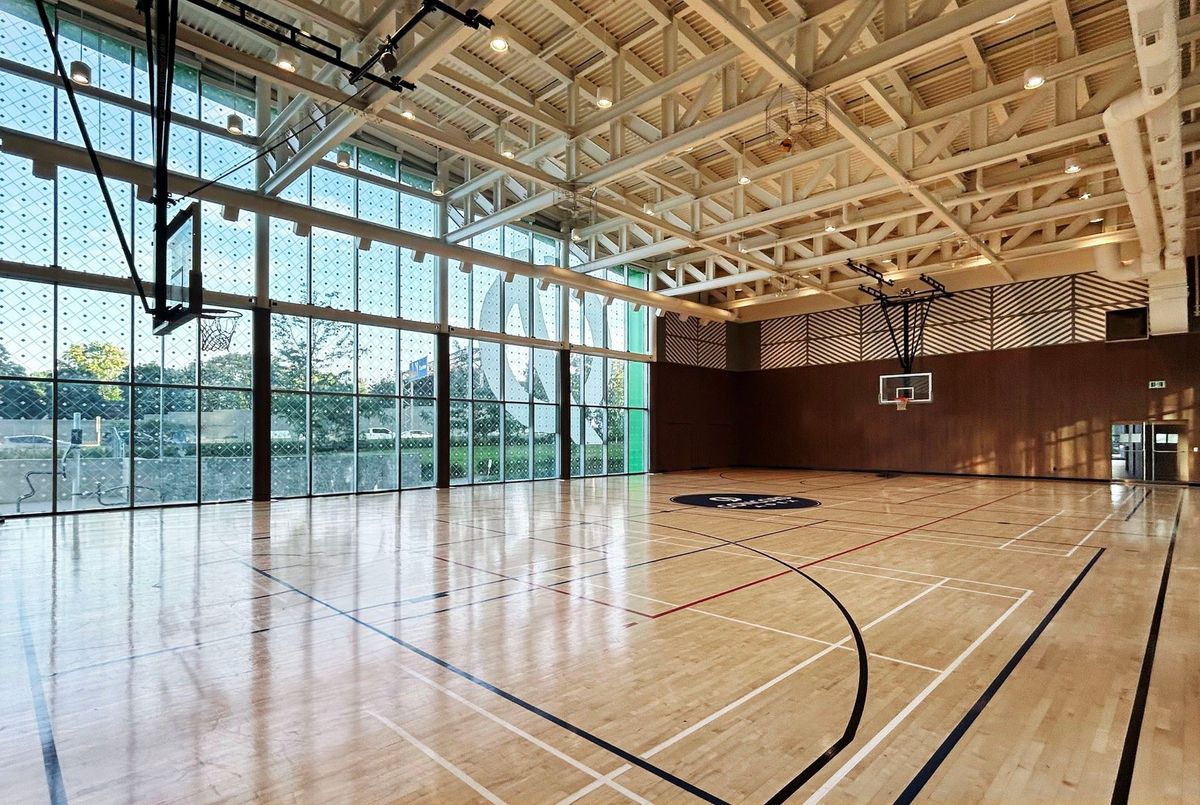 117 Mcmahon Drive Toronto 117 Mcmahon Drive Toronto