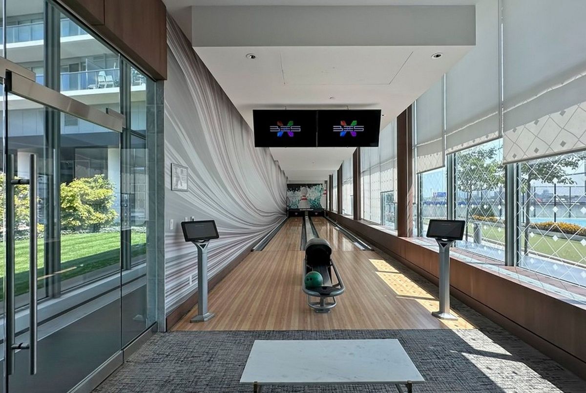 117 Mcmahon Drive Toronto 117 Mcmahon Drive Toronto