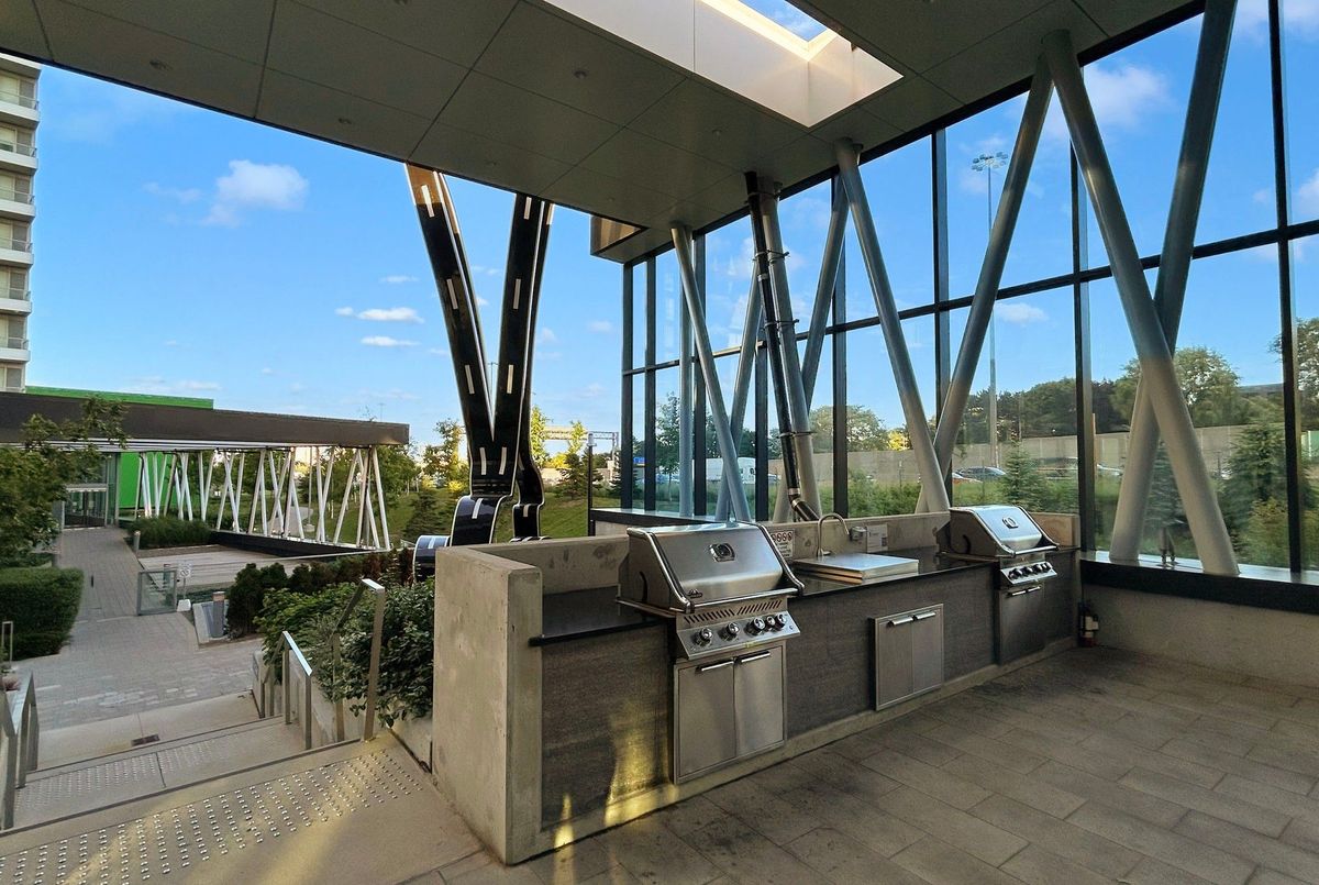 117 Mcmahon Drive Toronto 117 Mcmahon Drive Toronto