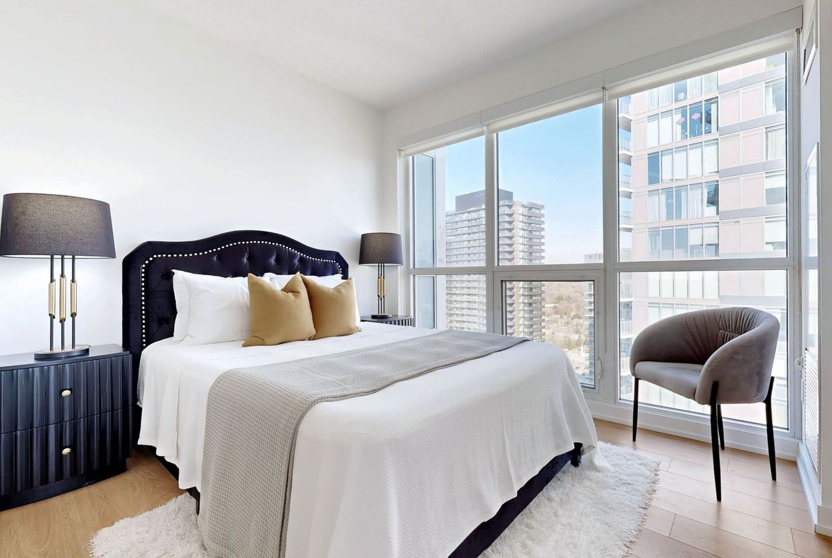 117 Mcmahon Drive Toronto 117 Mcmahon Drive Toronto