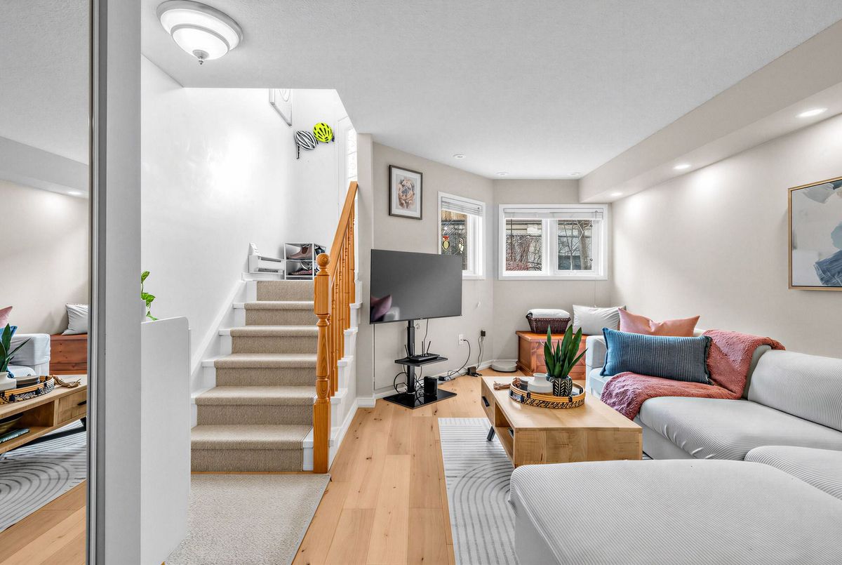 30 Merchant Lane Toronto 30 Merchant Lane Toronto