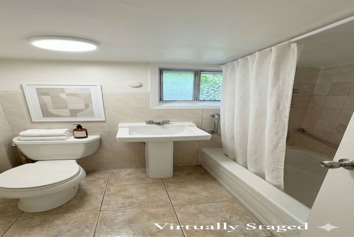 11 Foxley Street Toronto 11 Foxley Street Toronto