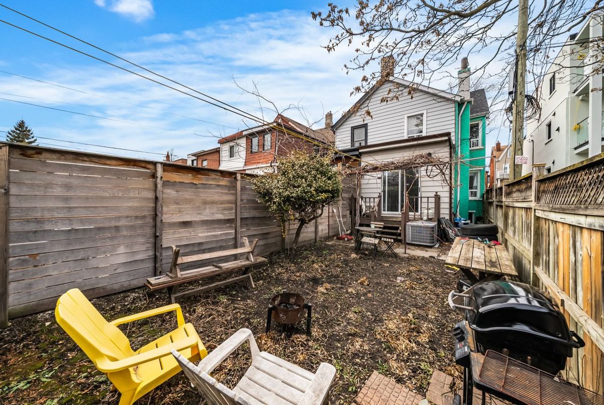 11 Foxley Street Toronto 11 Foxley Street Toronto