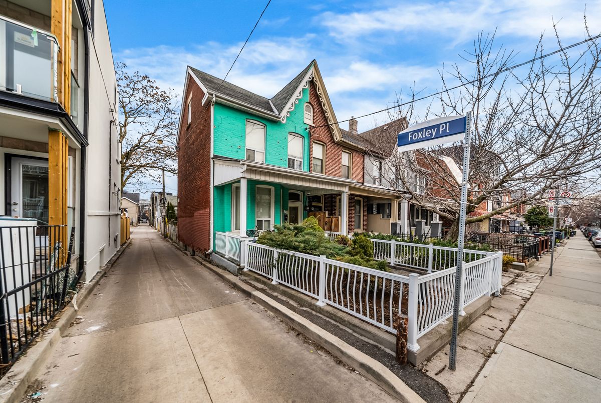 11 Foxley Street Toronto 11 Foxley Street Toronto