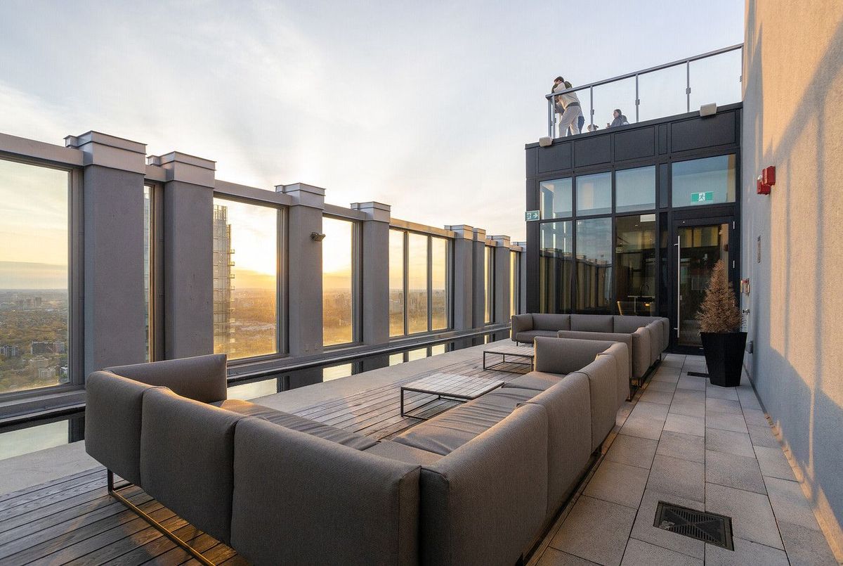 1 Yorkville Avenue Toronto 1 Yorkville Avenue Toronto