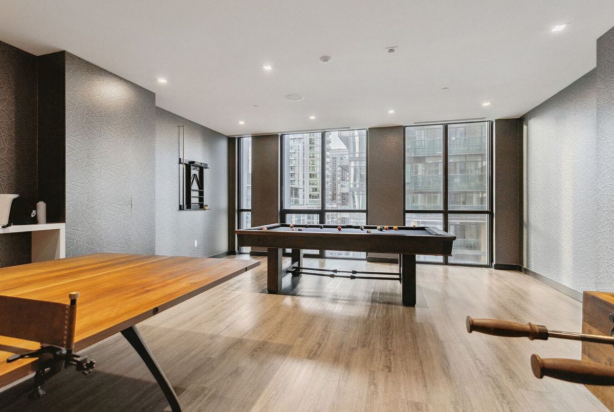 1 Yorkville Avenue Toronto 1 Yorkville Avenue Toronto