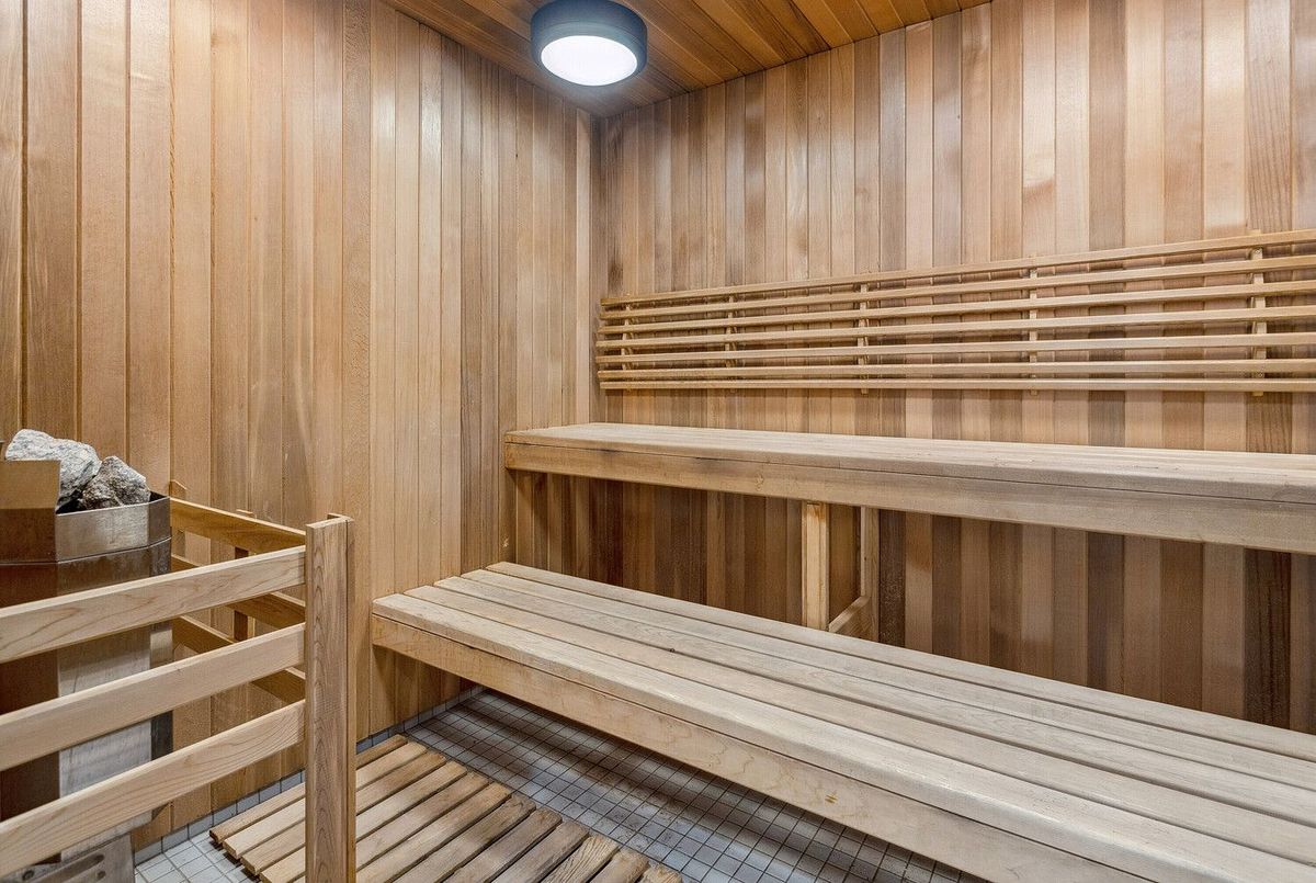 1 Yorkville Avenue Toronto 1 Yorkville Avenue Toronto