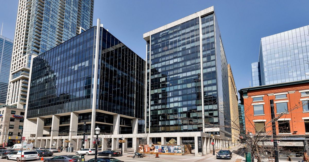 30 WELLINGTON Street E Toronto