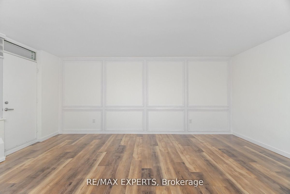 10 Parkway Forest Drive Toronto 10 Parkway Forest Drive Toronto