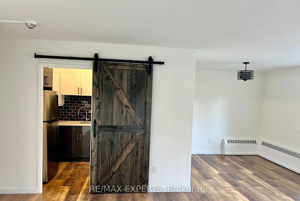 10 Parkway Forest Drive Toronto 10 Parkway Forest Drive Toronto