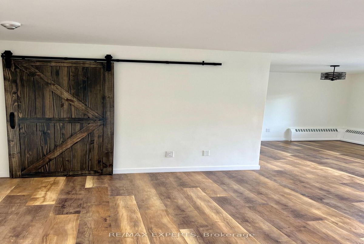 10 Parkway Forest Drive Toronto 10 Parkway Forest Drive Toronto