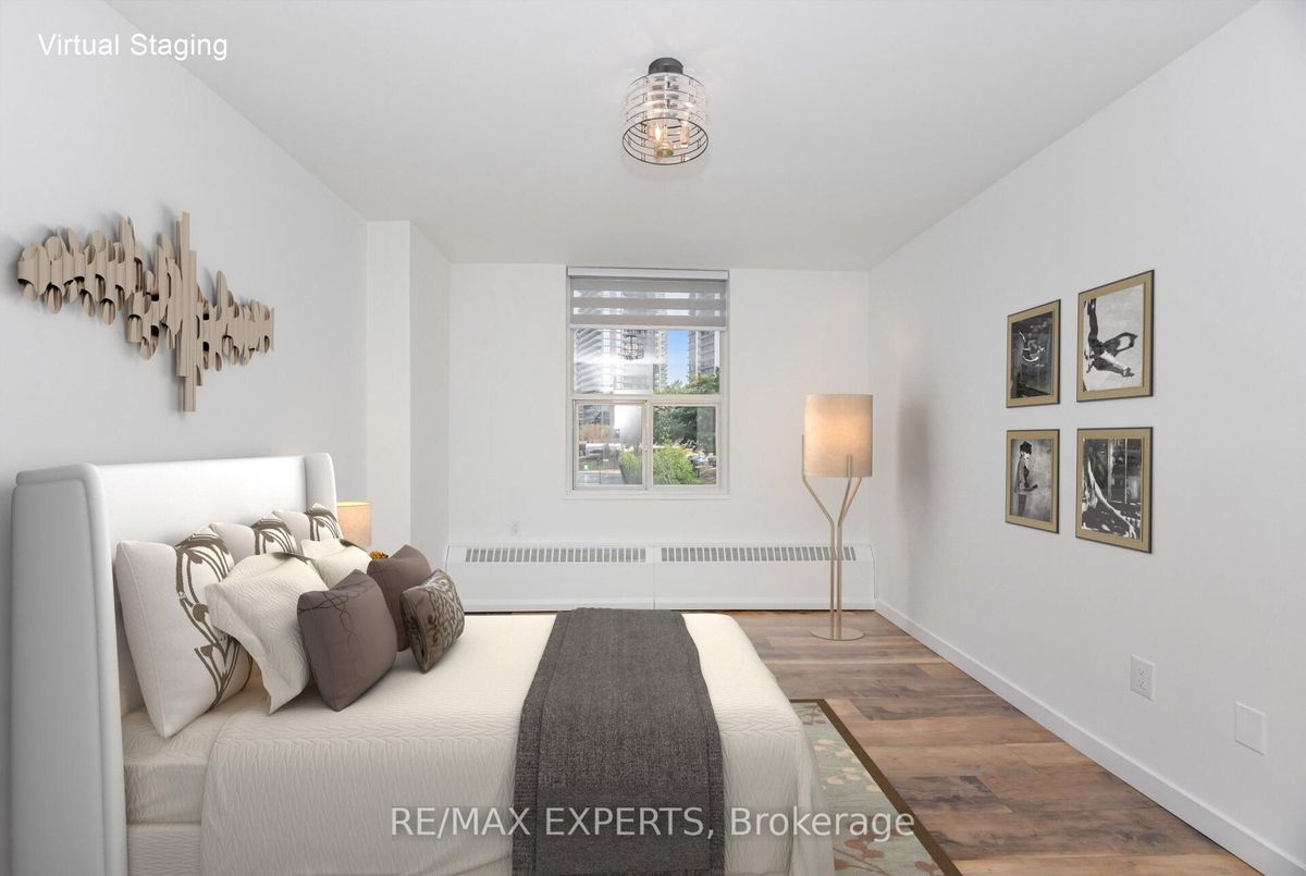 10 Parkway Forest Drive Toronto 10 Parkway Forest Drive Toronto