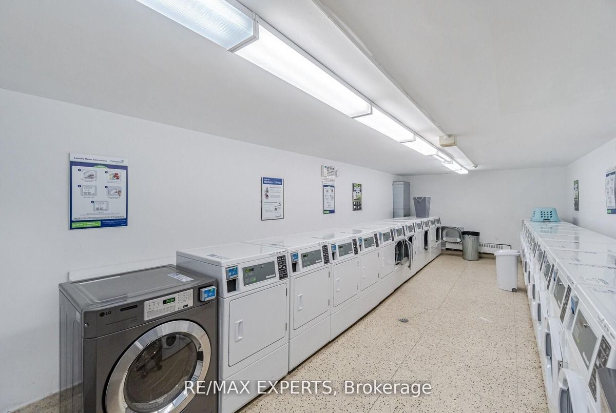 10 Parkway Forest Drive Toronto 10 Parkway Forest Drive Toronto