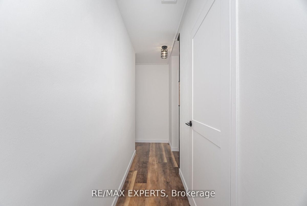 10 Parkway Forest Drive Toronto 10 Parkway Forest Drive Toronto