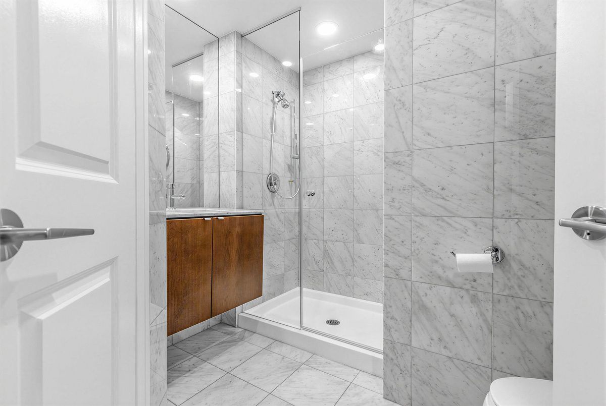 1430 Yonge Street Toronto 1430 Yonge Street Toronto