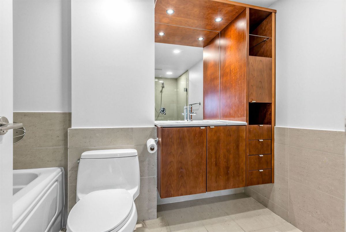 1430 Yonge Street Toronto 1430 Yonge Street Toronto