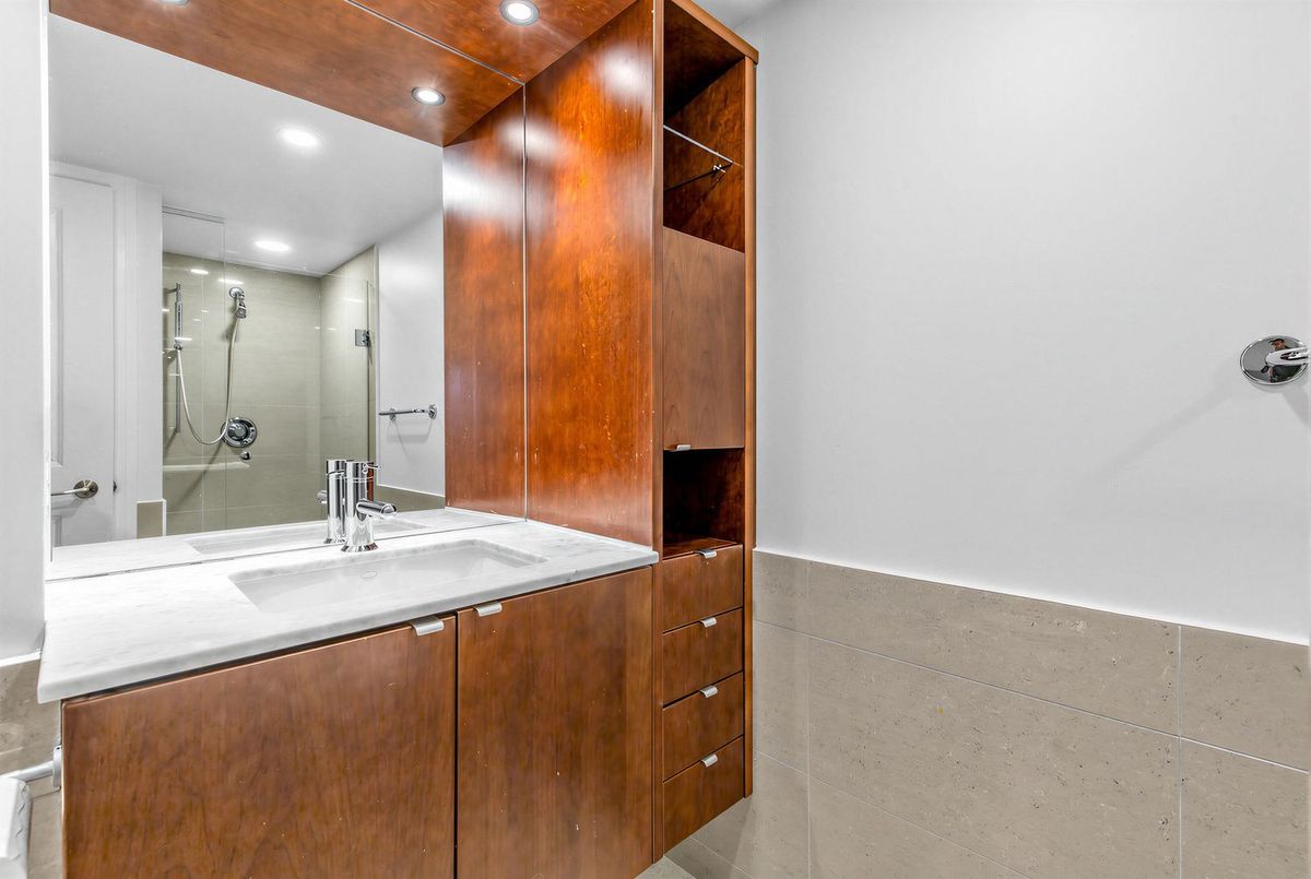 1430 Yonge Street Toronto 1430 Yonge Street Toronto