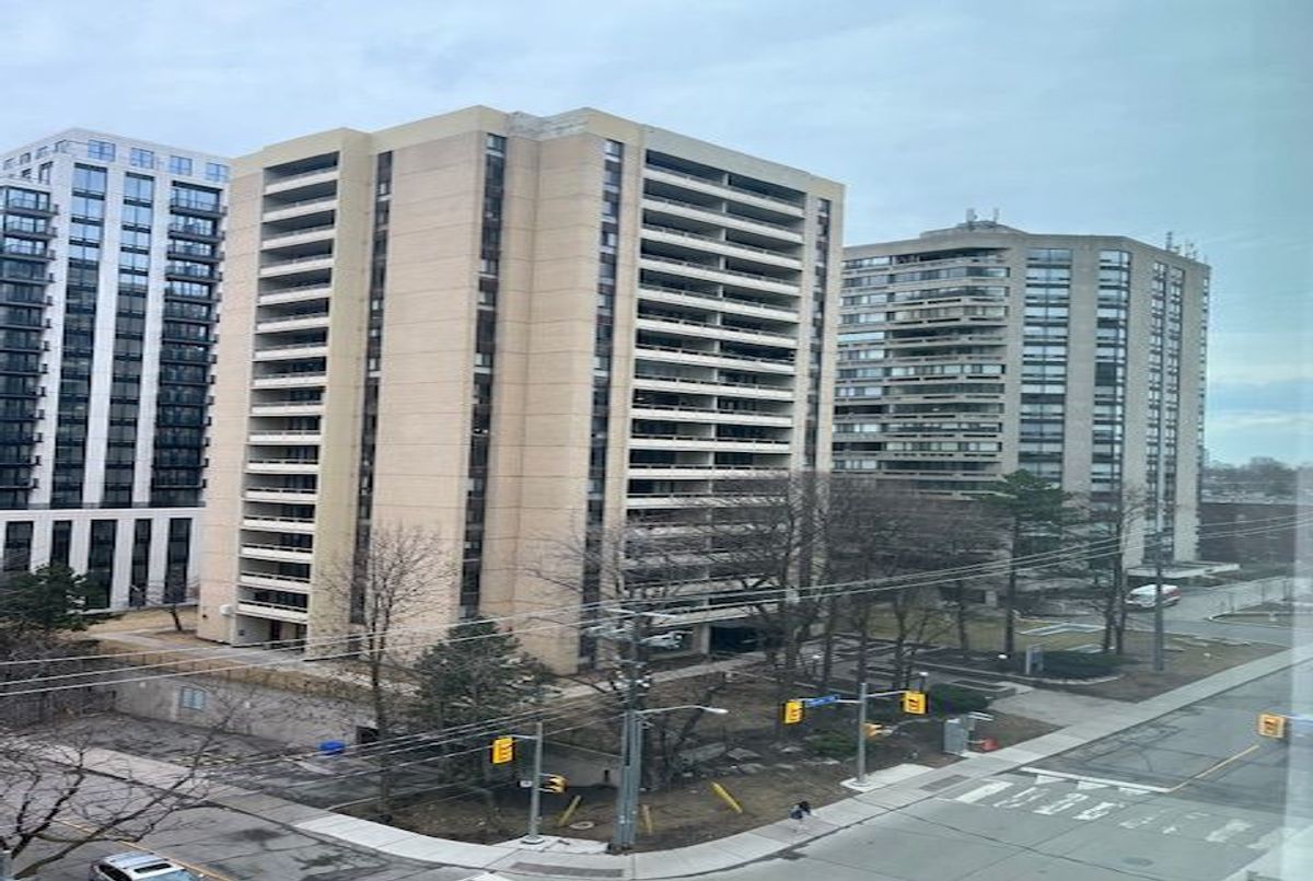 320 Tweedsmuir Avenue Toronto 320 Tweedsmuir Avenue Toronto