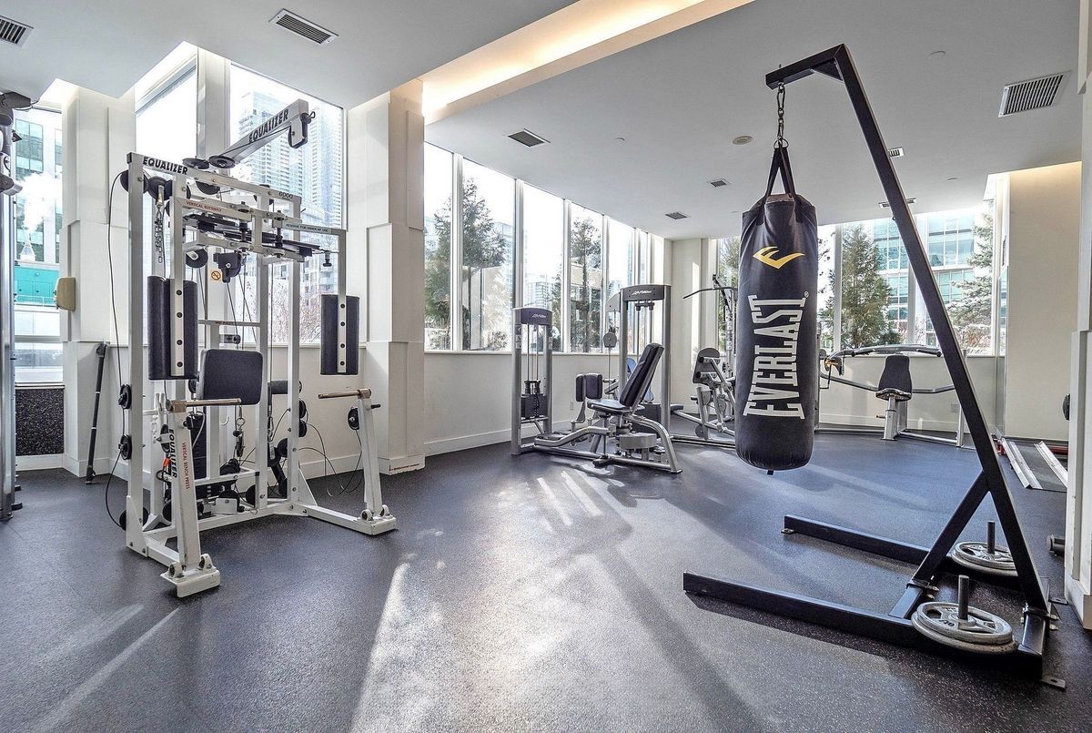 270 Wellington Street W Toronto 270 Wellington Street W Toronto